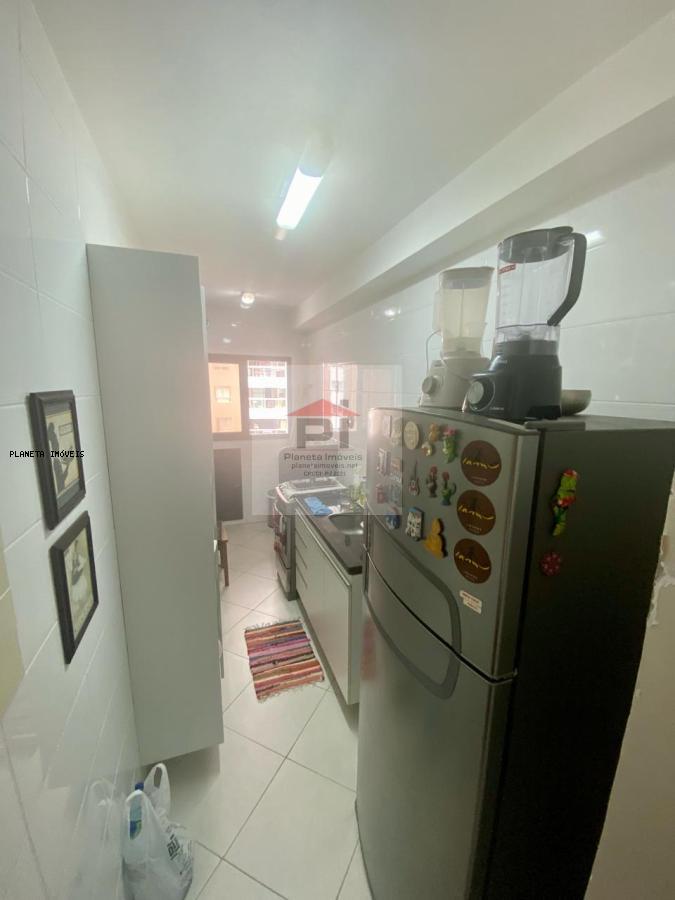 Apartamento à venda com 2 quartos, 70m² - Foto 10