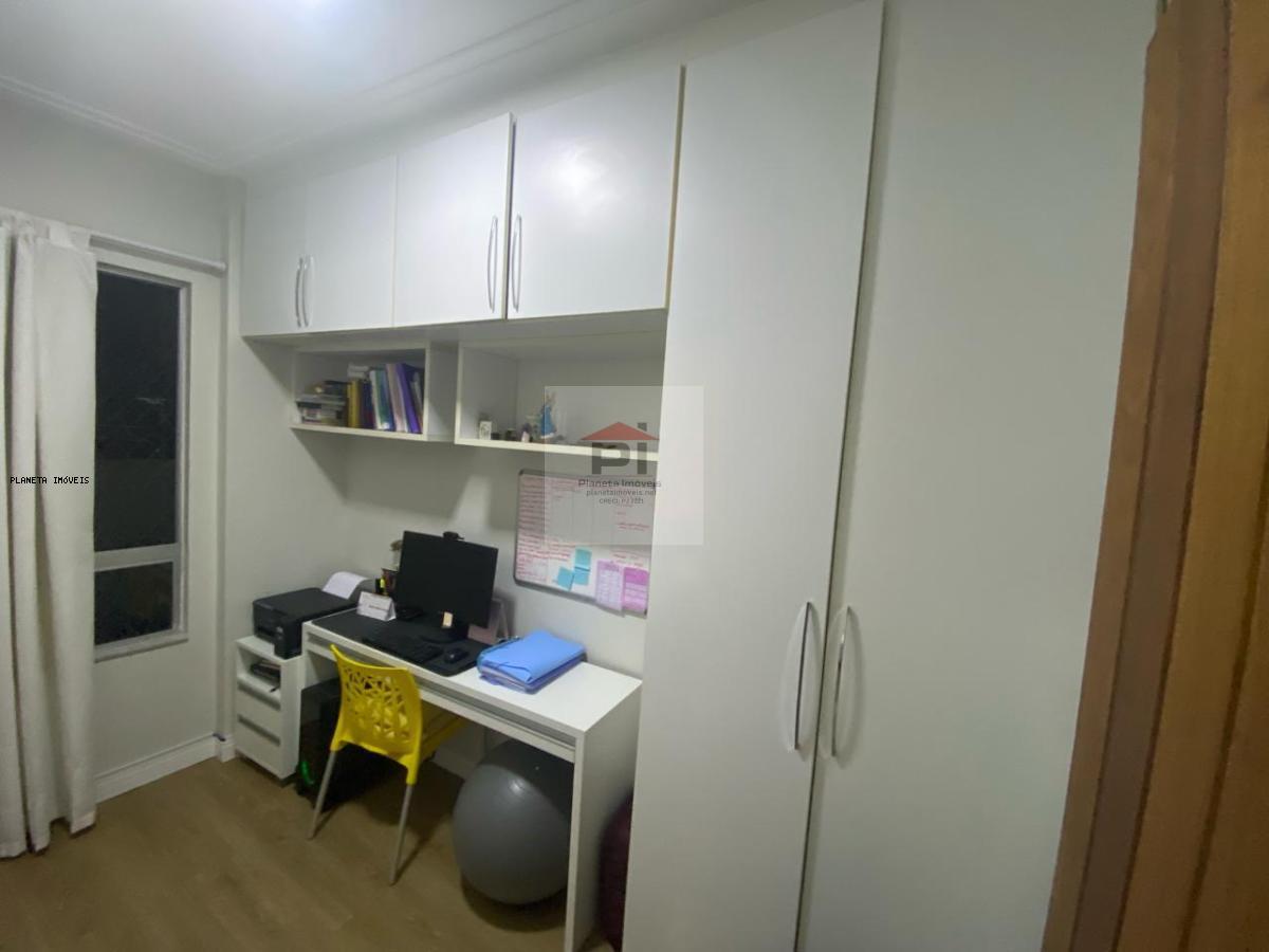 Apartamento à venda com 3 quartos, 76m² - Foto 12