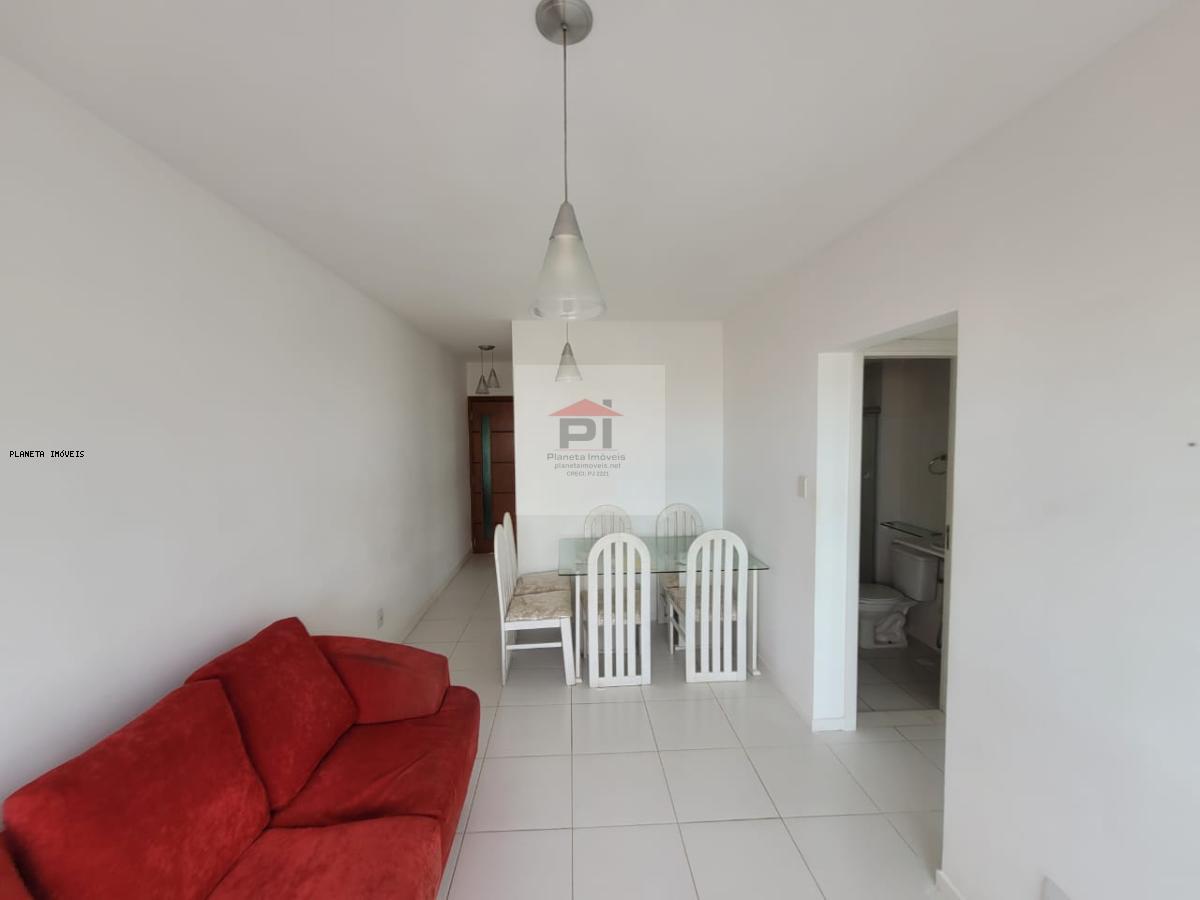 Apartamento à venda com 3 quartos, 70m² - Foto 2