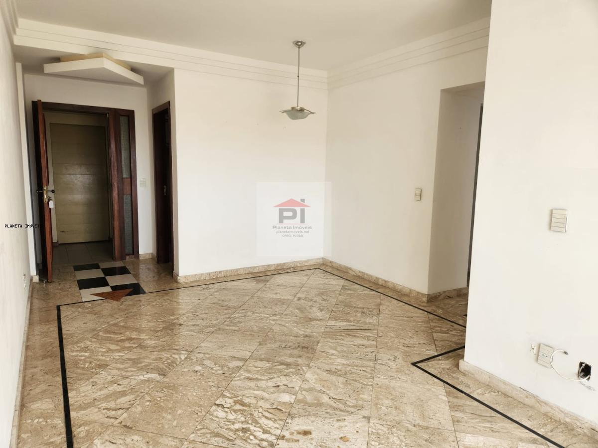 Apartamento à venda com 3 quartos, 100m² - Foto 2