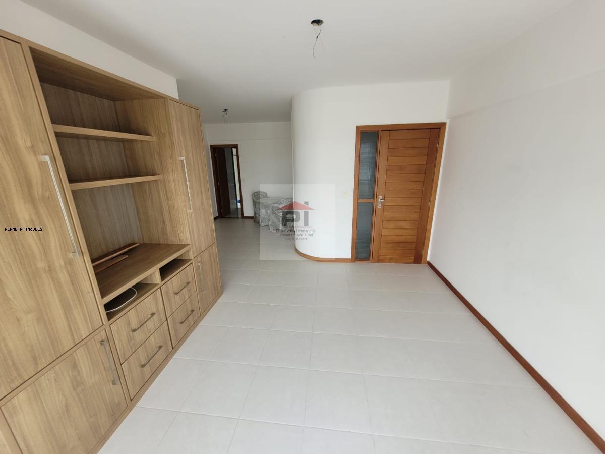 Apartamento à venda com 3 quartos, 102m² - Foto 2