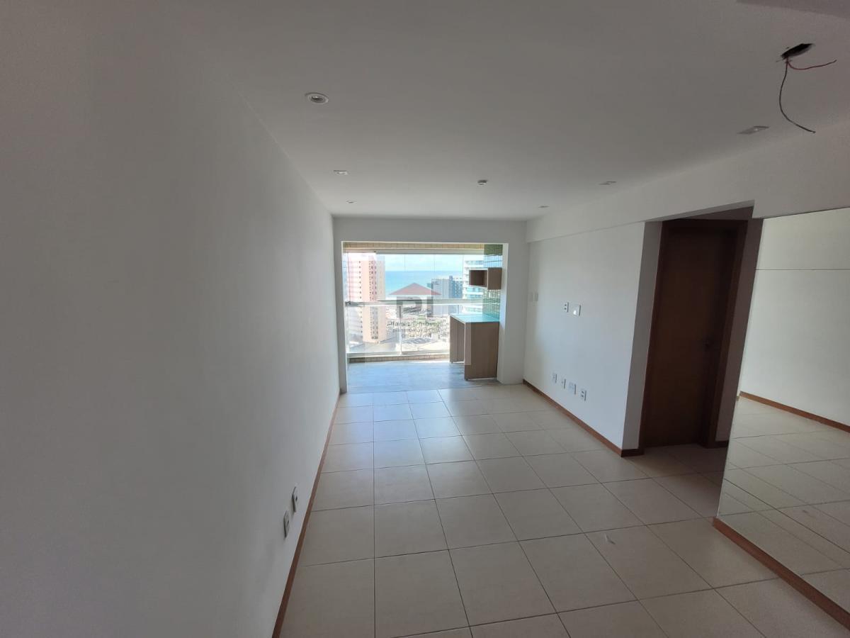 Apartamento à venda com 2 quartos, 64m² - Foto 2