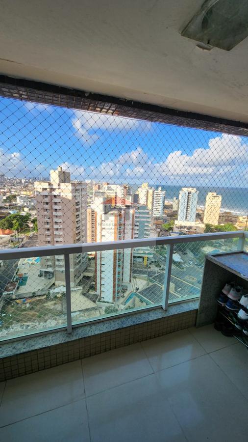 Apartamento à venda com 2 quartos, 70m² - Foto 4