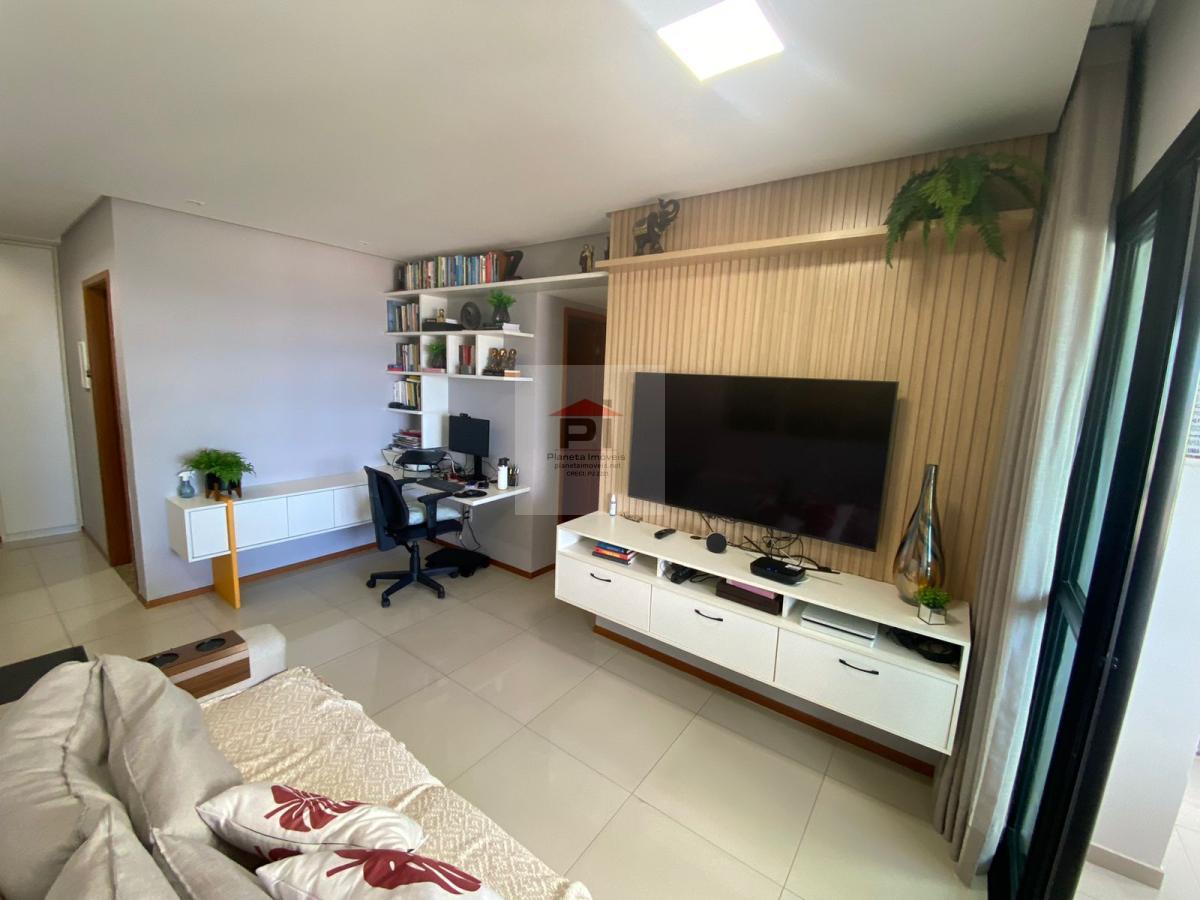 Apartamento à venda com 2 quartos, 70m² - Foto 1