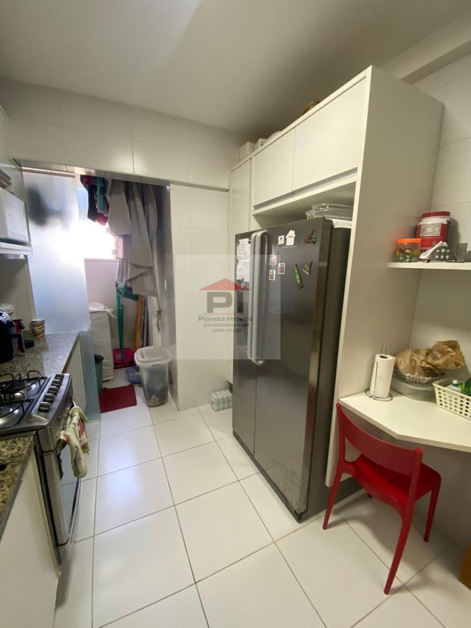 Apartamento à venda com 2 quartos, 70m² - Foto 13