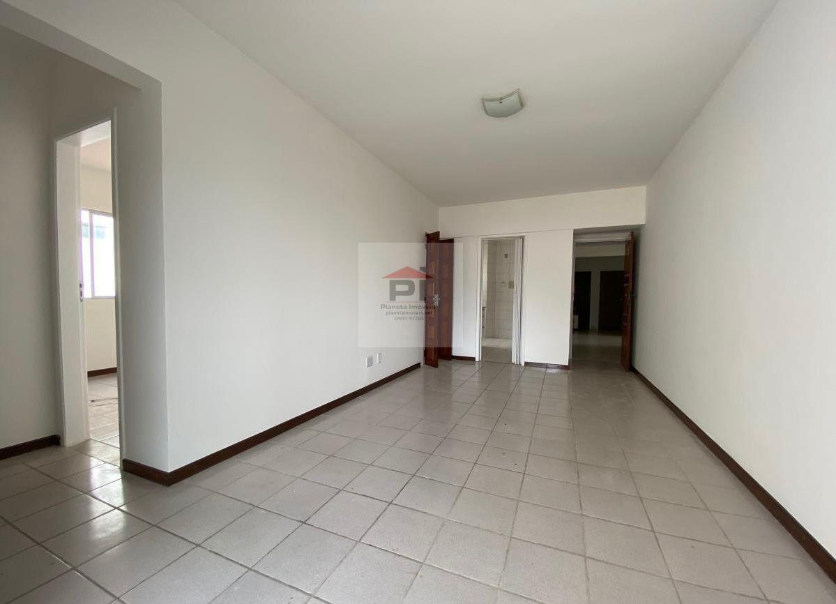 Apartamento à venda com 3 quartos, 76m² - Foto 1