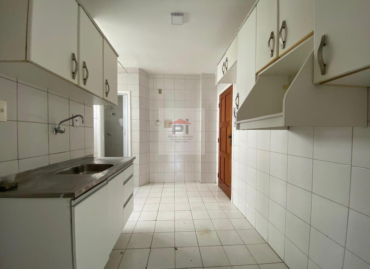 Apartamento à venda com 3 quartos, 76m² - Foto 3