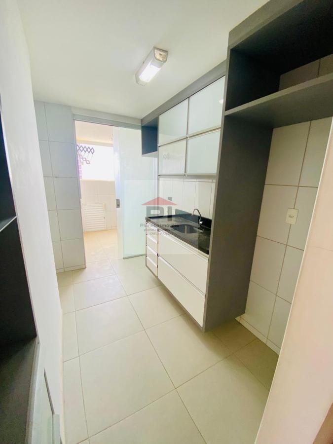 Apartamento à venda com 2 quartos, 65m² - Foto 4