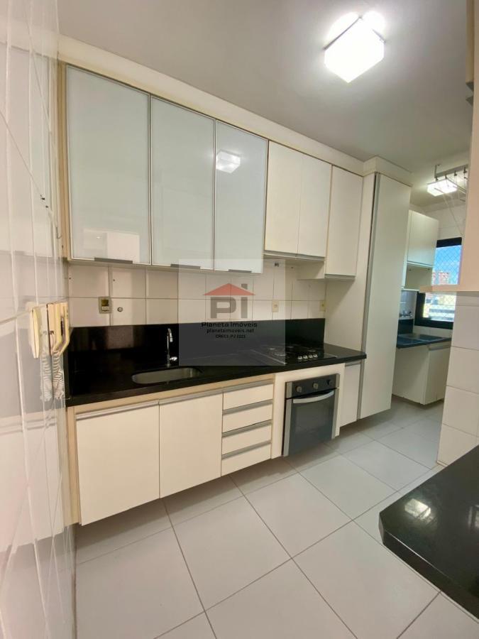 Apartamento à venda com 2 quartos, 65m² - Foto 1