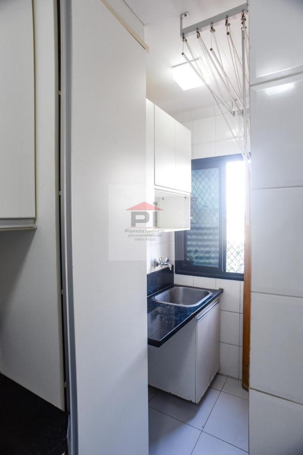 Apartamento à venda com 2 quartos, 65m² - Foto 12