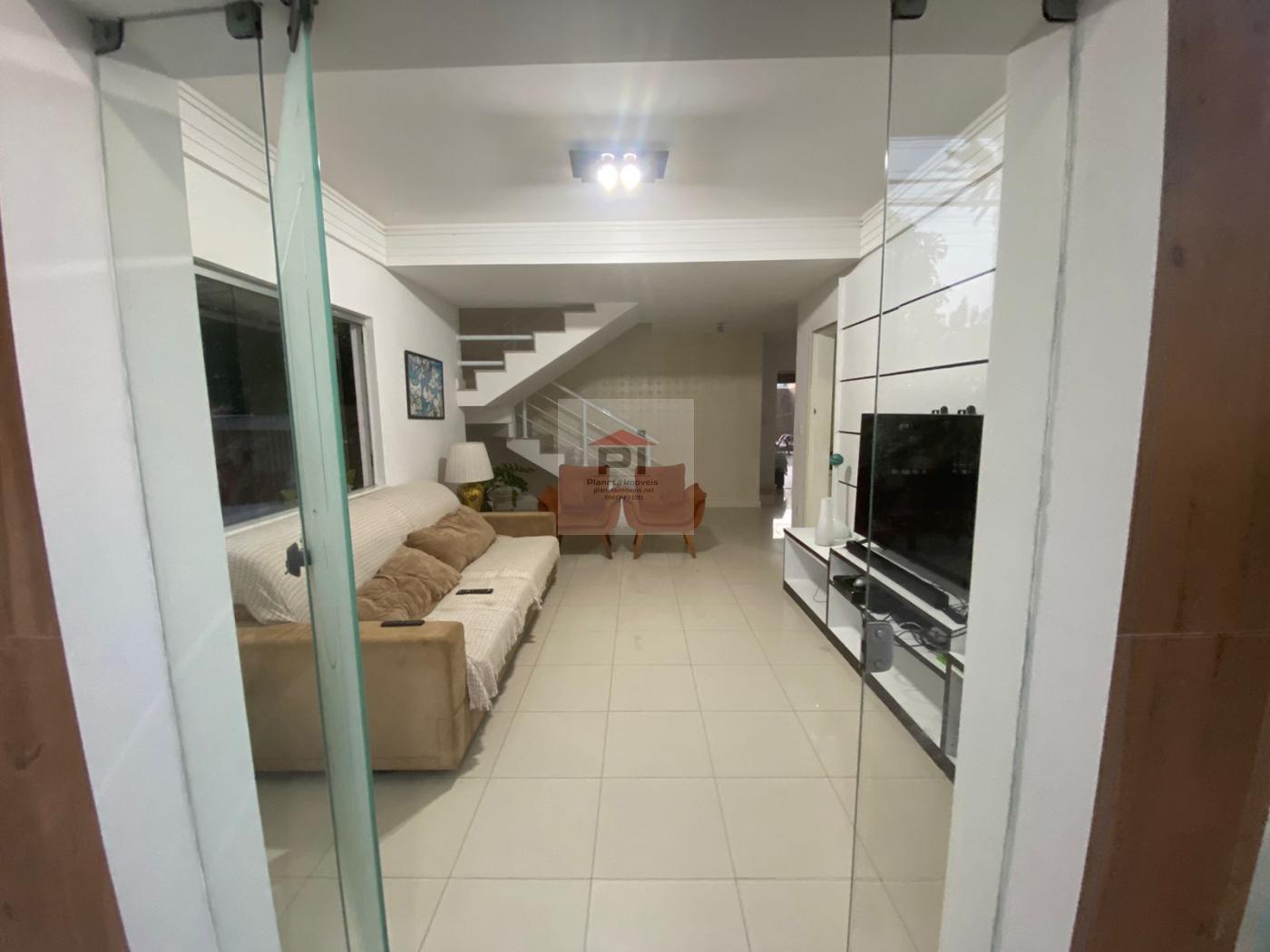 Casa de Condomínio à venda com 4 quartos, 313m² - Foto 2