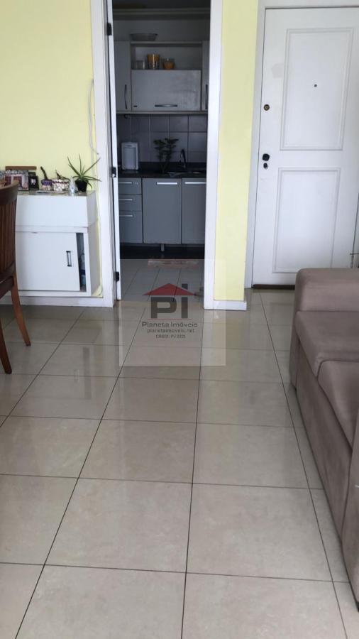 Apartamento à venda com 3 quartos, 71m² - Foto 4