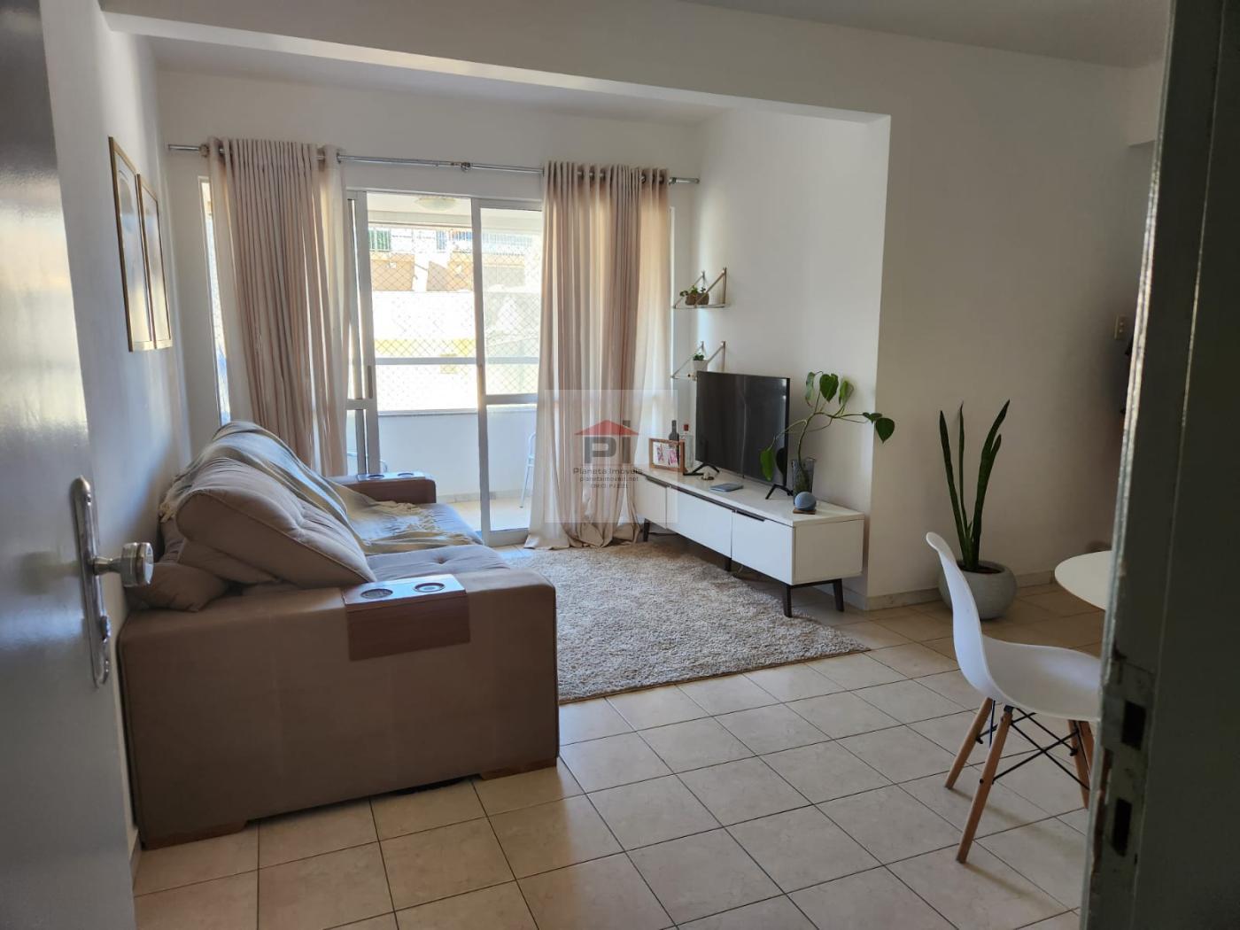 Apartamento à venda com 3 quartos, 80m² - Foto 1