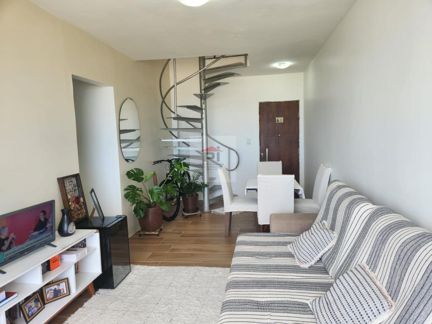 Cobertura à venda com 3 quartos, 145m² - Foto 2