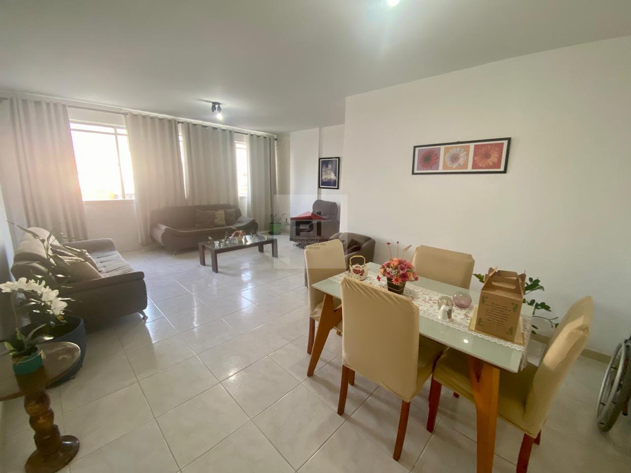 Apartamento à venda com 3 quartos, 145m² - Foto 2