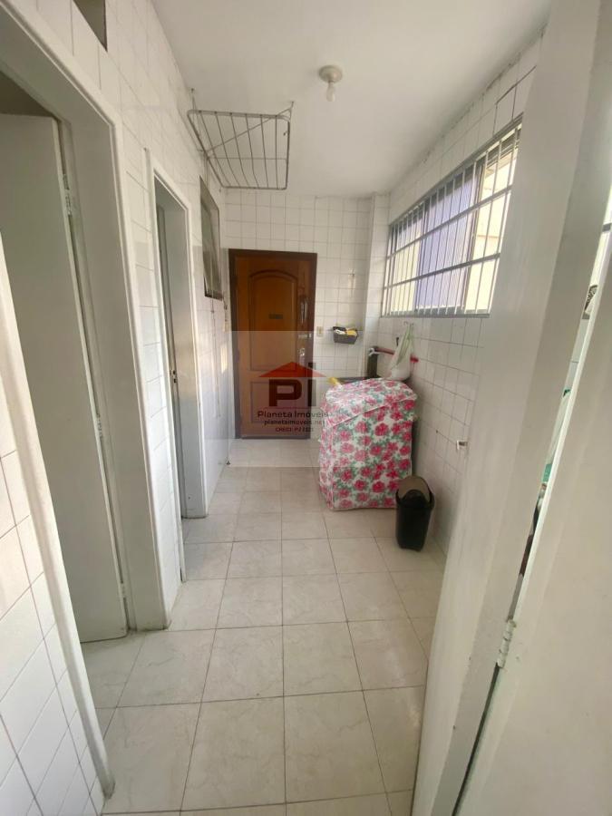 Apartamento à venda com 3 quartos, 145m² - Foto 9