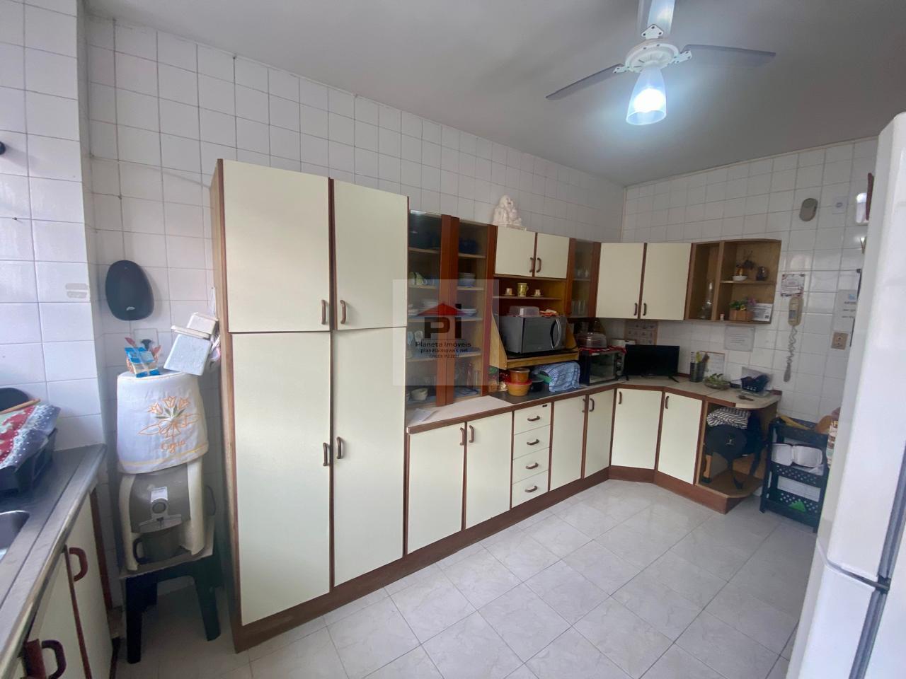 Apartamento à venda com 3 quartos, 145m² - Foto 8