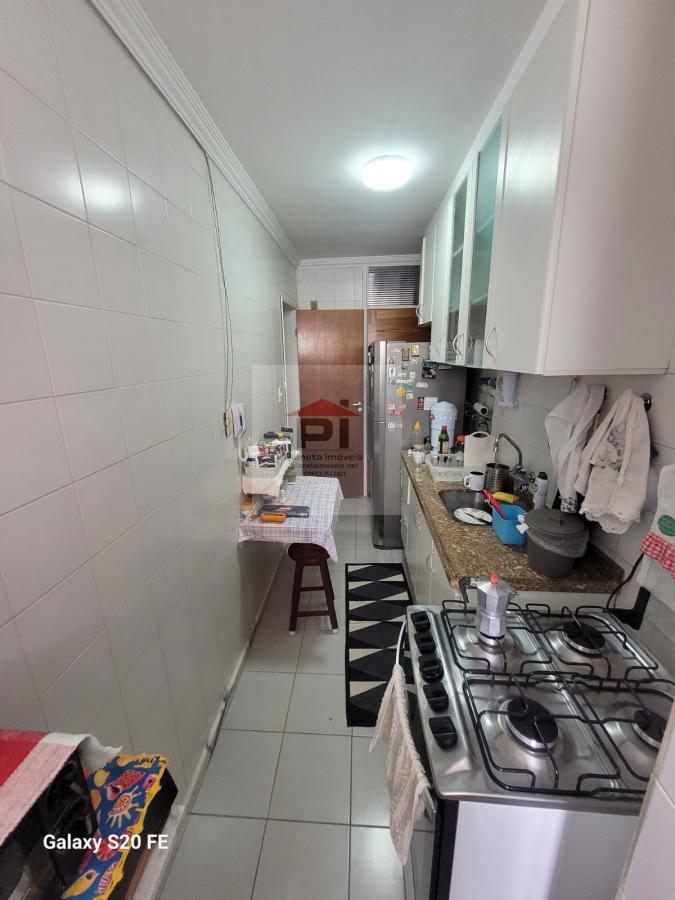 Apartamento à venda com 3 quartos, 72m² - Foto 4