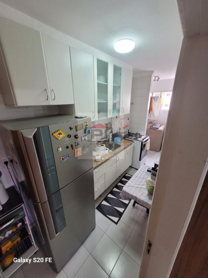 Apartamento à venda com 3 quartos, 72m² - Foto 3