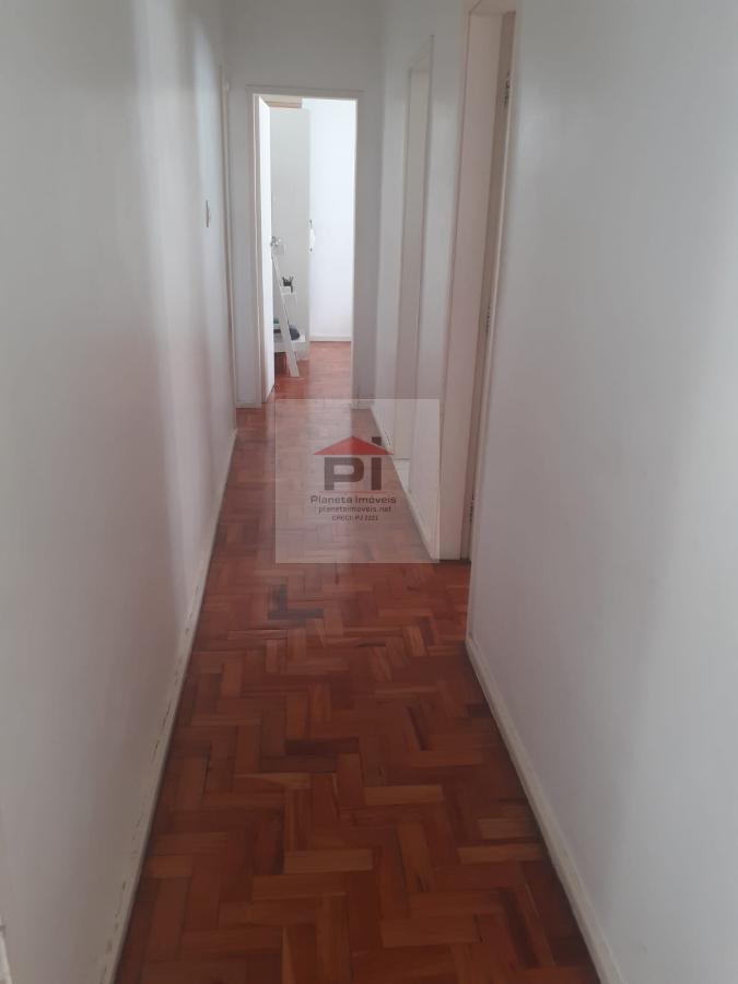 Apartamento à venda com 3 quartos, 130m² - Foto 2