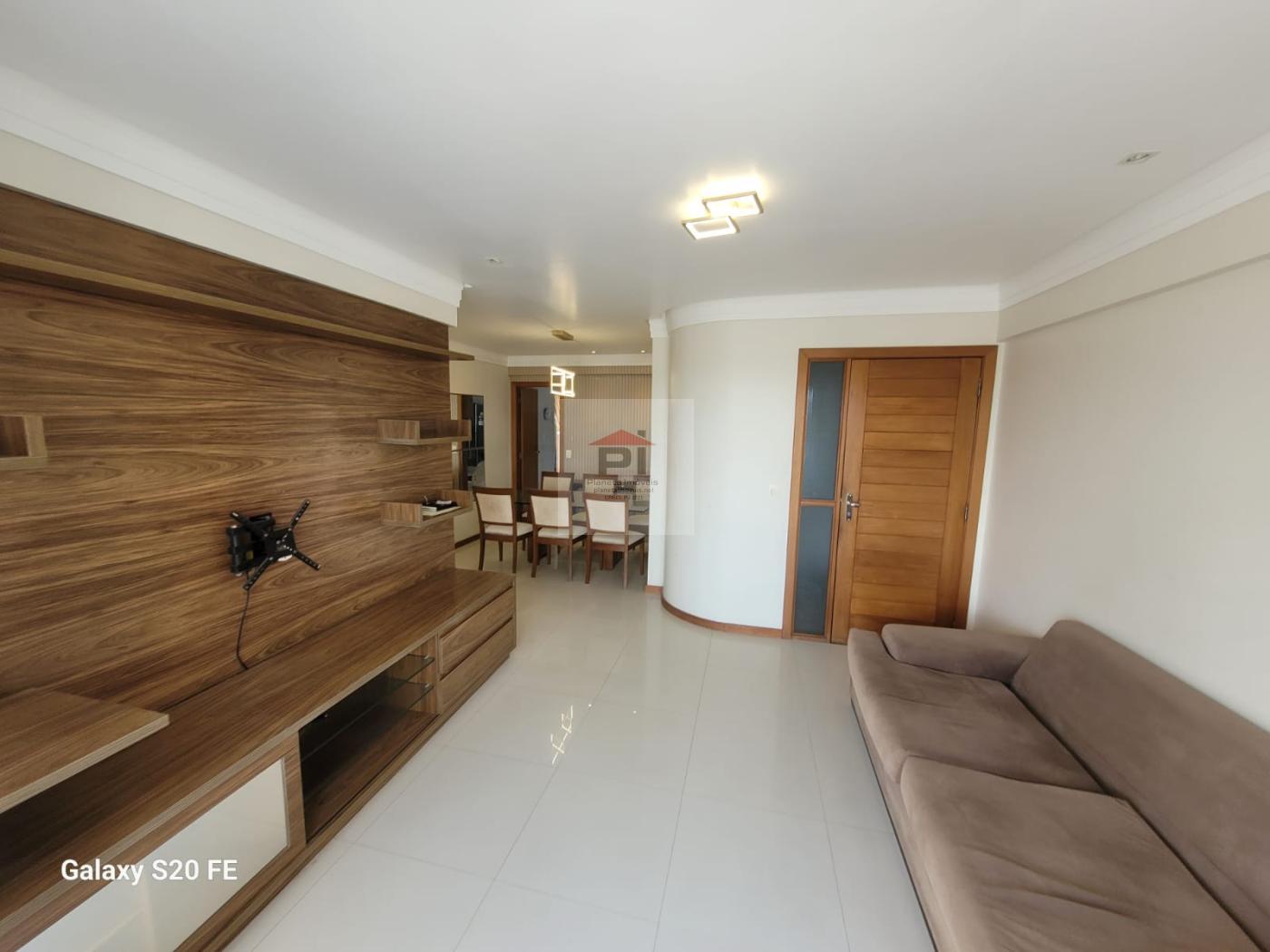 Apartamento à venda com 3 quartos, 105m² - Foto 1