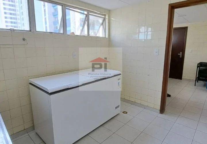 Apartamento à venda com 4 quartos, 208m² - Foto 15