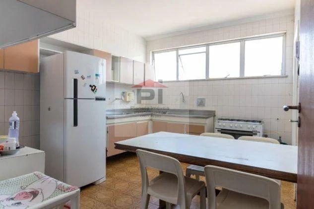 Apartamento à venda com 4 quartos, 240m² - Foto 8