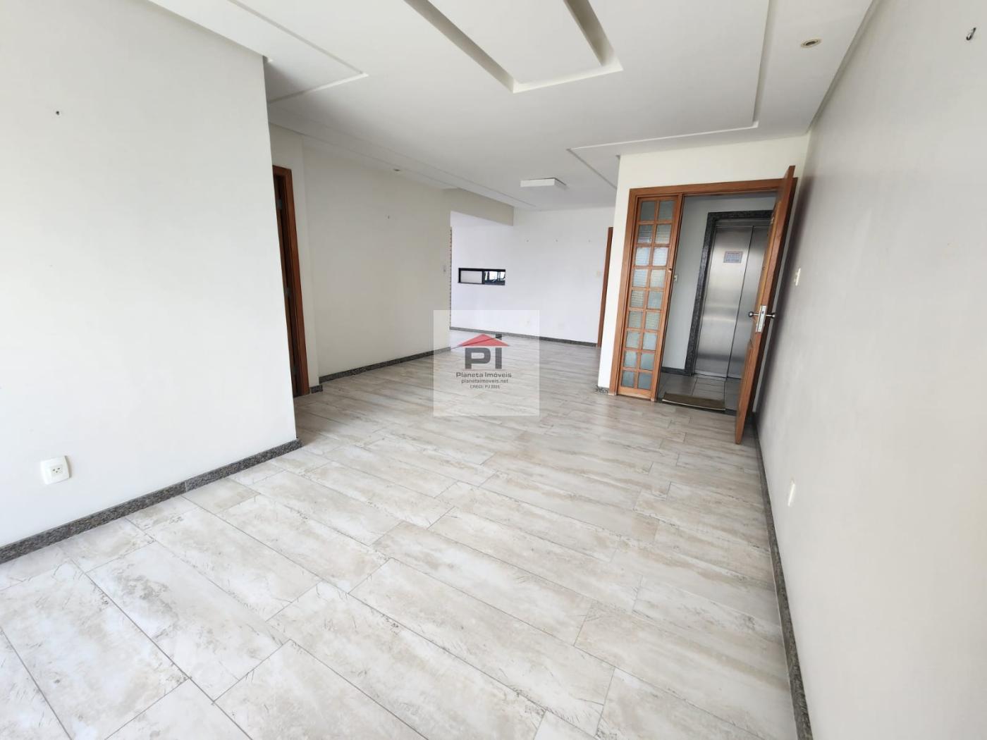 Apartamento à venda com 4 quartos, 140m² - Foto 4