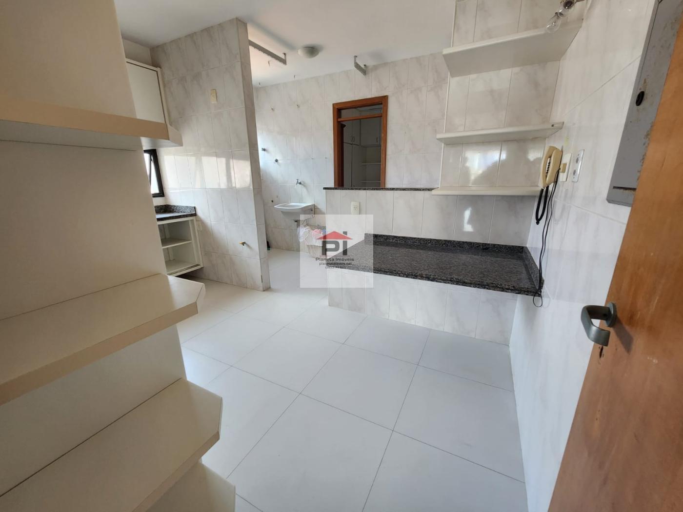 Apartamento à venda com 4 quartos, 140m² - Foto 7