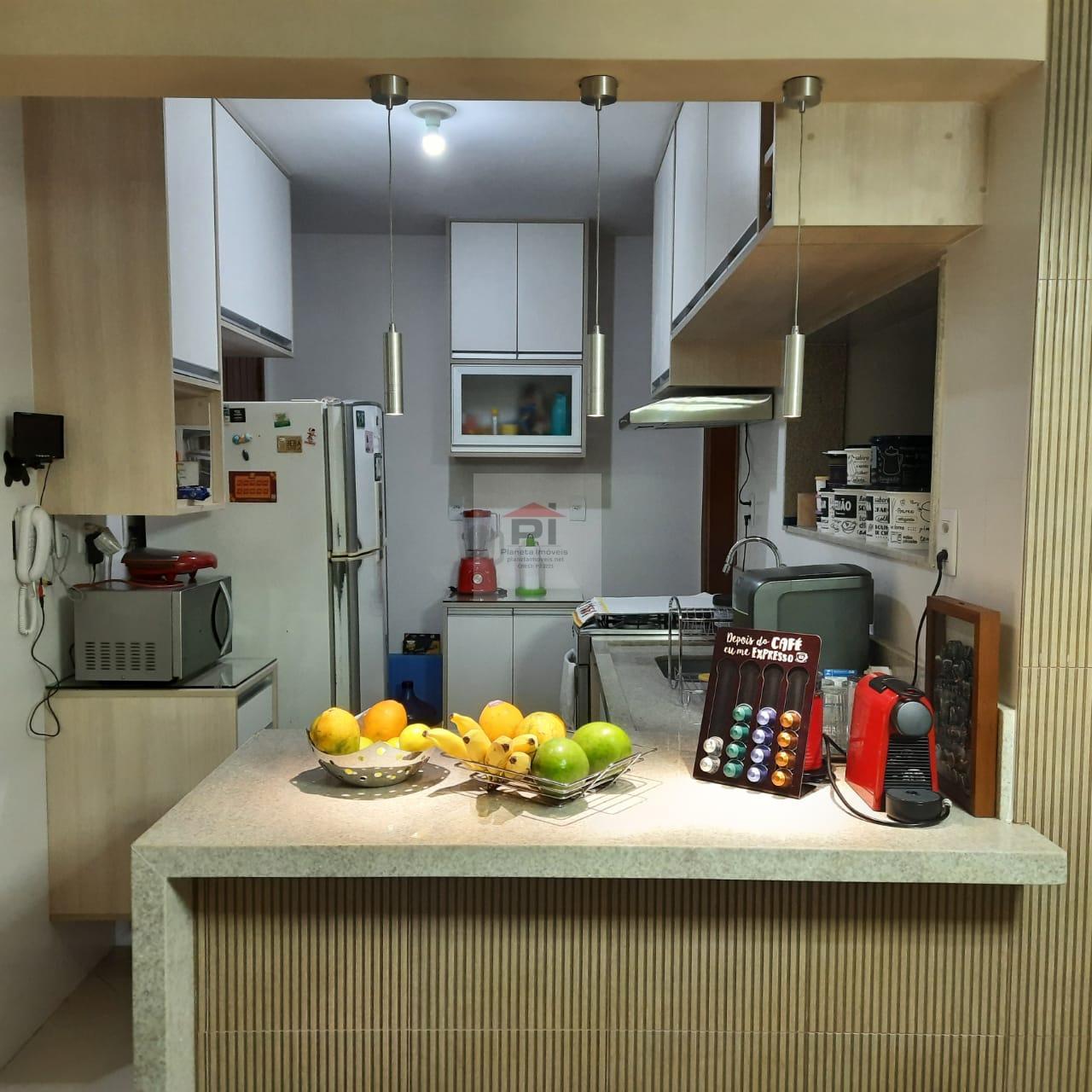 Apartamento à venda com 3 quartos, 121m² - Foto 2