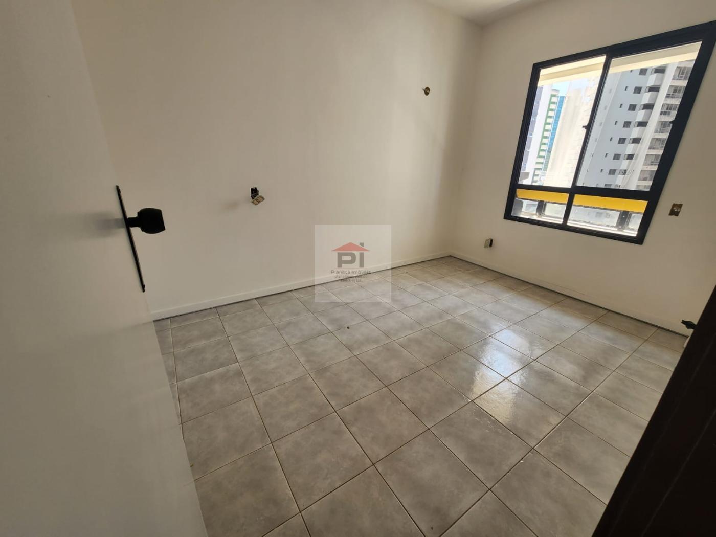 Apartamento à venda com 3 quartos, 98m² - Foto 13