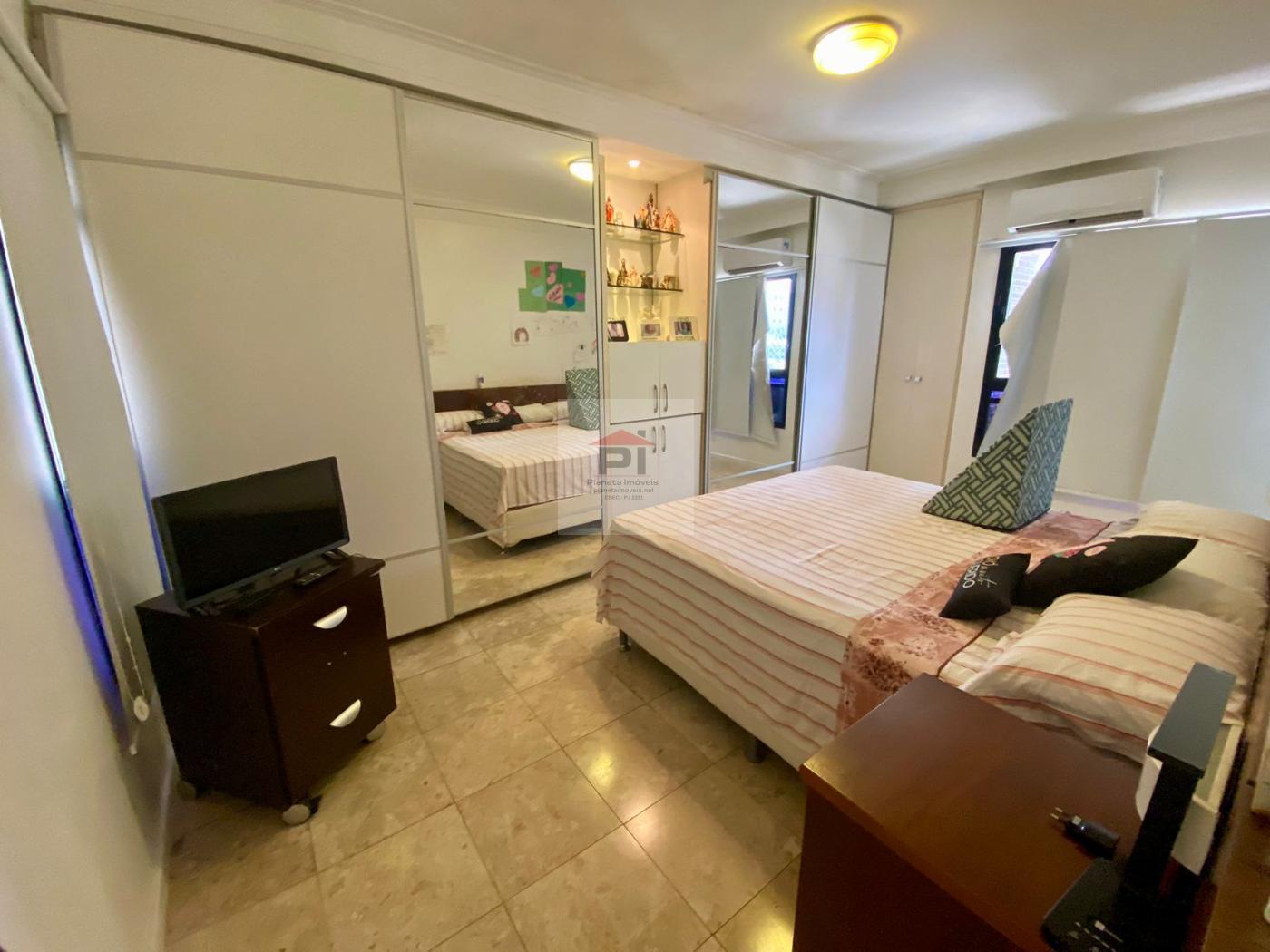 Apartamento à venda com 4 quartos, 226m² - Foto 6