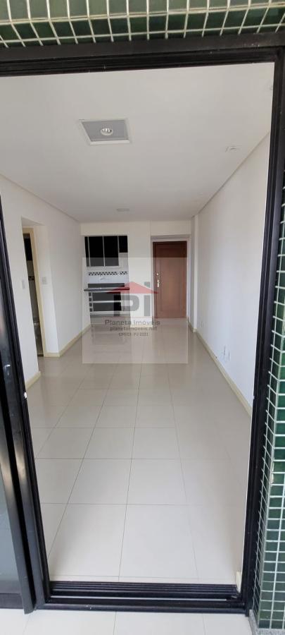 Apartamento à venda com 2 quartos, 65m² - Foto 2