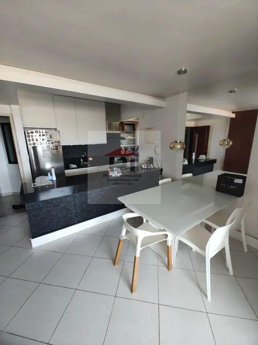 Apartamento à venda com 3 quartos, 84m² - Foto 2