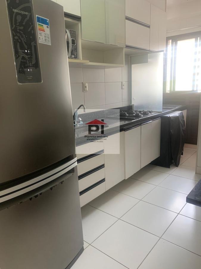 Apartamento para alugar com 2 quartos, 70m² - Foto 10