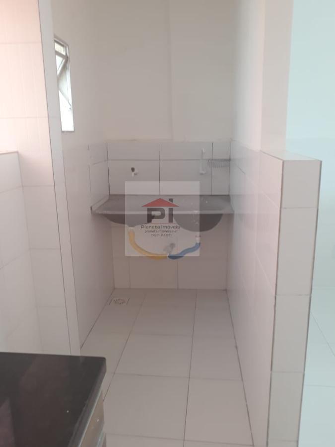 Apartamento à venda com 2 quartos, 77m² - Foto 9