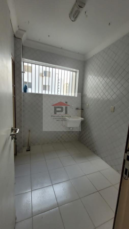 Apartamento à venda com 3 quartos, 136m² - Foto 19