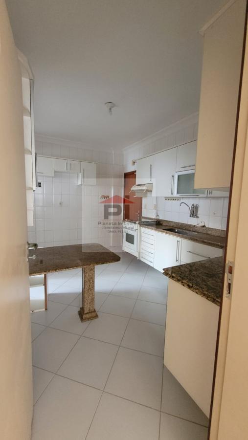 Apartamento à venda com 3 quartos, 136m² - Foto 20