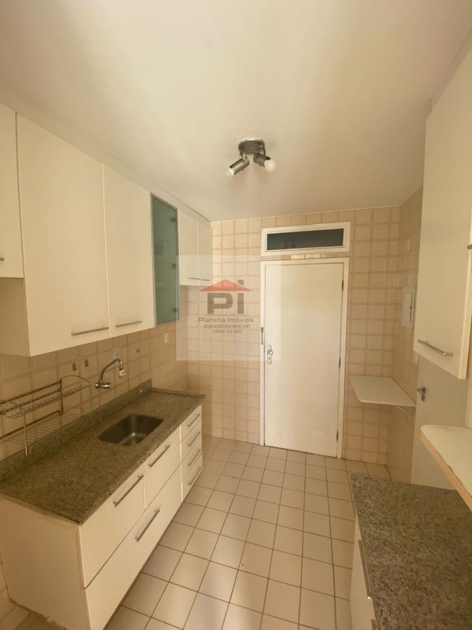 Apartamento para alugar com 3 quartos, 77m² - Foto 9