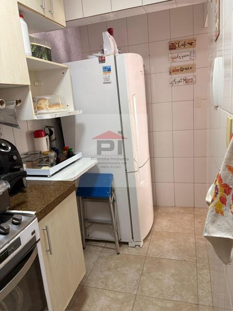 Apartamento à venda com 3 quartos, 60m² - Foto 11