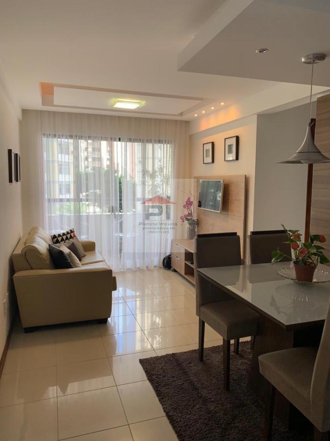 Apartamento à venda com 2 quartos, 64m² - Foto 1