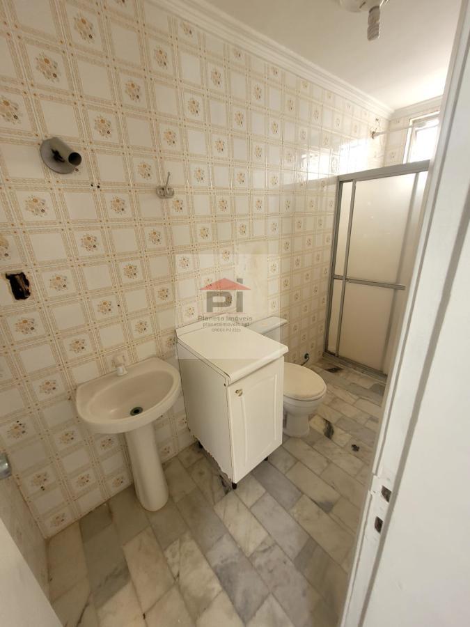 Apartamento à venda com 3 quartos, 158m² - Foto 4