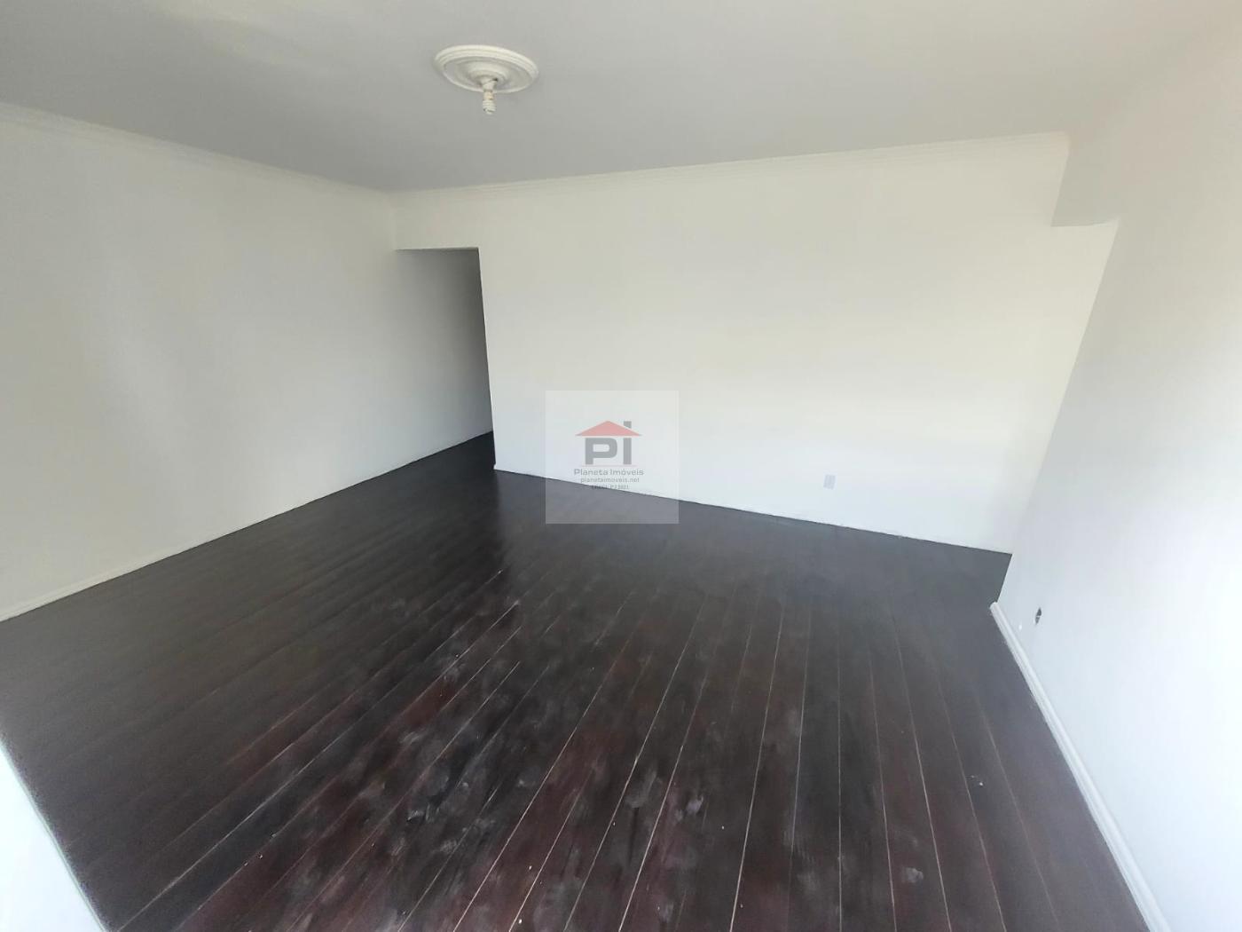 Apartamento à venda com 3 quartos, 158m² - Foto 2