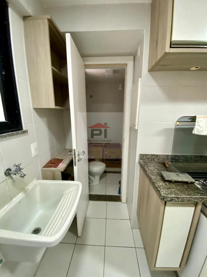 Apartamento à venda com 2 quartos, 70m² - Foto 14