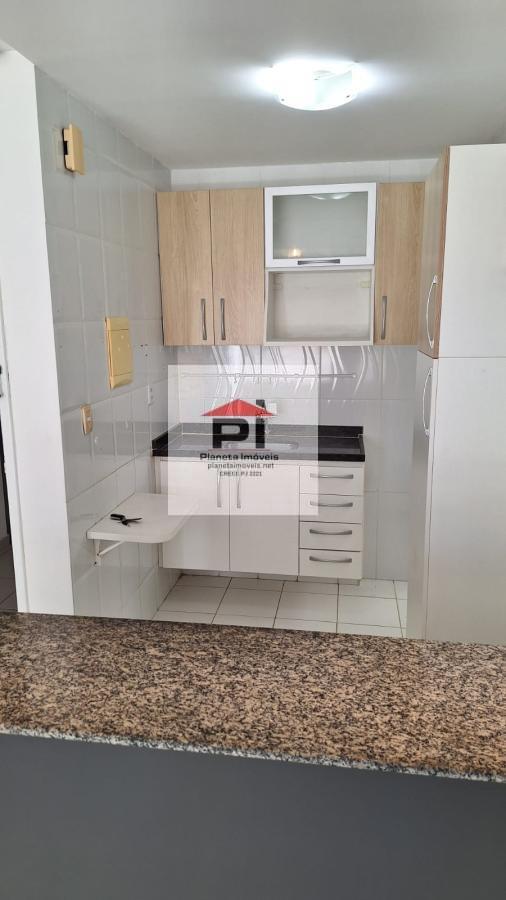 Apartamento à venda com 2 quartos, 72m² - Foto 6