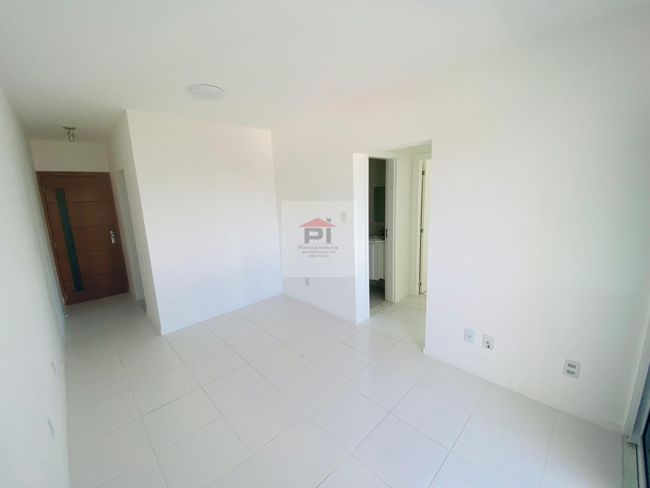 Apartamento à venda com 2 quartos, 70m² - Foto 2