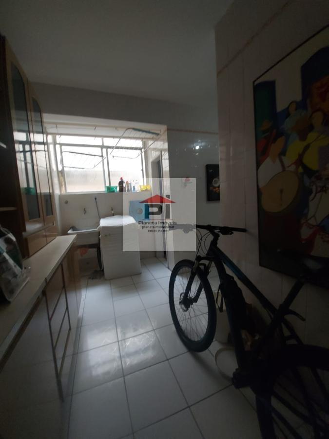 Apartamento à venda com 3 quartos, 160m² - Foto 6